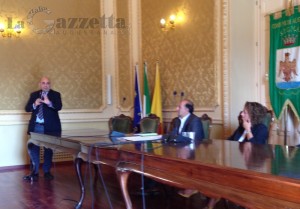 giancarlo-garozzo-conferenza-stampa-su-porto-augusta