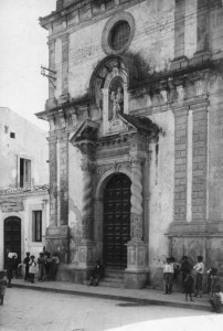Prospetto della chiesa di Sant'Andrea su via Principe Umberto, anno 1935