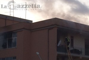 vigili-del-fuoco-incendio-condominio-monte-amara-augusta