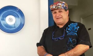 Lo chef augustano Marco Bertoni a Giardini Naxos: pesce “povero”, memoria e ambizioni da guida